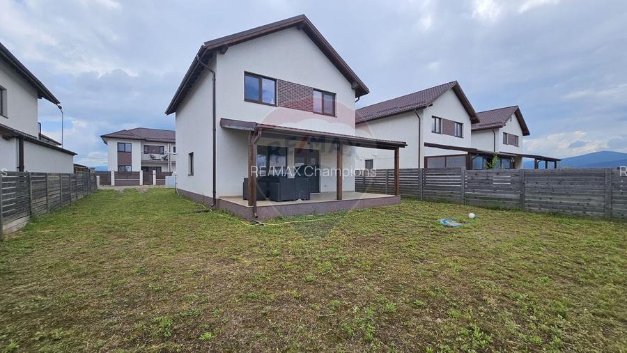Casă individuală lângă Brașov + curte 300 mp | 0% comision | utilată | - 12