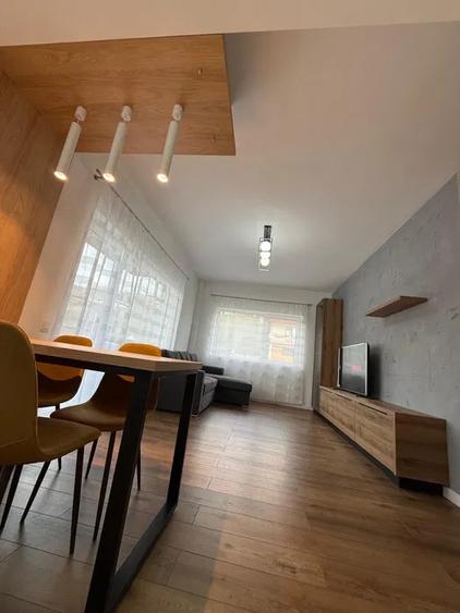 Apartament 2 camere la cheie, parcare, zona Primaria Baciu