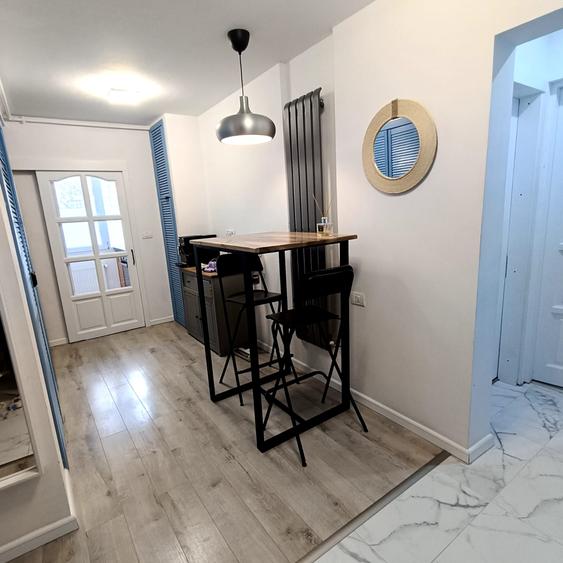 Apartament 2 camere 52mp zona Spital mobilat-utilat 82.000eur neg