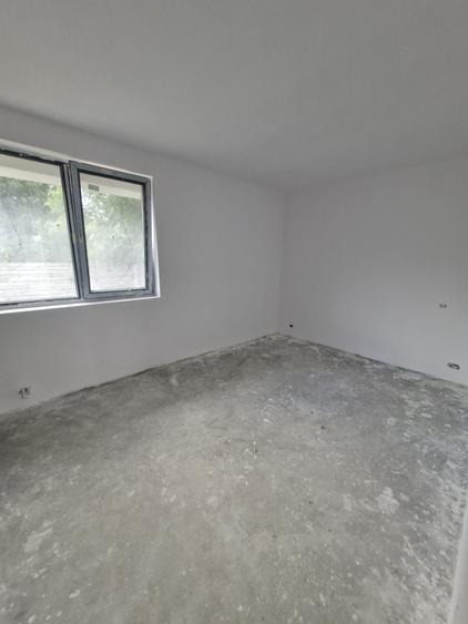 Vila eleganta cu 4 dormitoare, situata la intrarea in Tunari