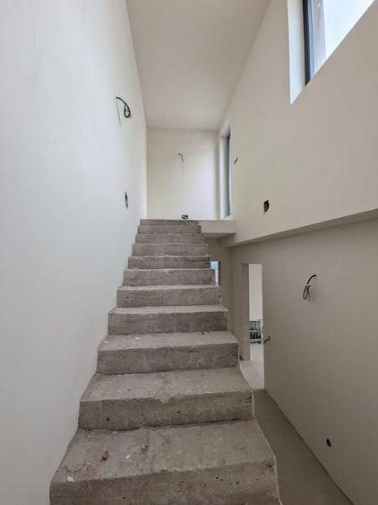 Duplex semifinisat, zona Vivo