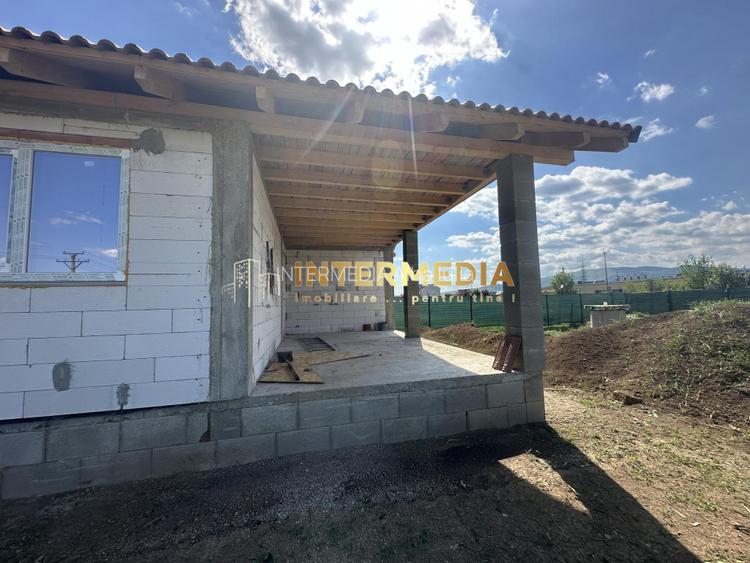 Casa in Rosu Teren 570 mp sau 1134 mp Terasa mare imprejmuit Barabant Alba - 4