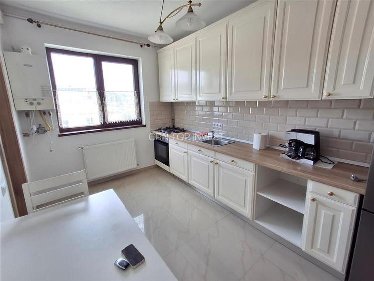 Apartament 3 camere decomandat 2 bai parcare Sura Mare - 4