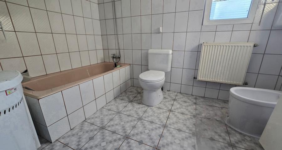 Otopeni  Casa P+M/ teren 878 mp gradina matura