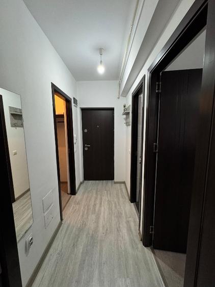 Garsoniera mobilata si utilata la etajul 1 in bloc cu lift