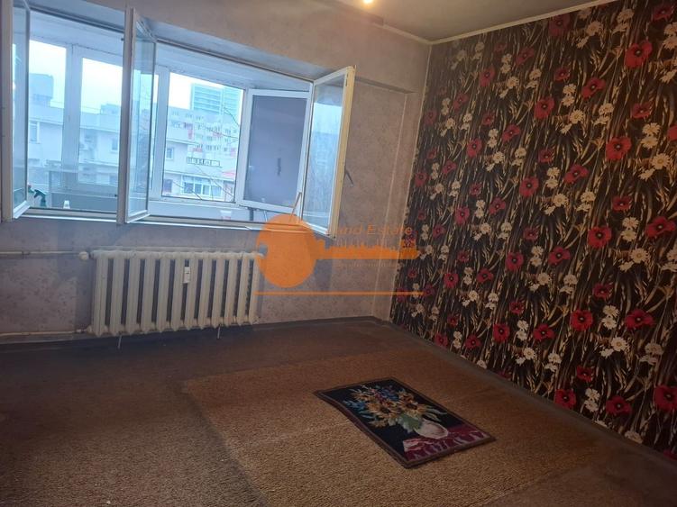 Apartament cu 3 camere in zona Ion Mihalache-Clucerului