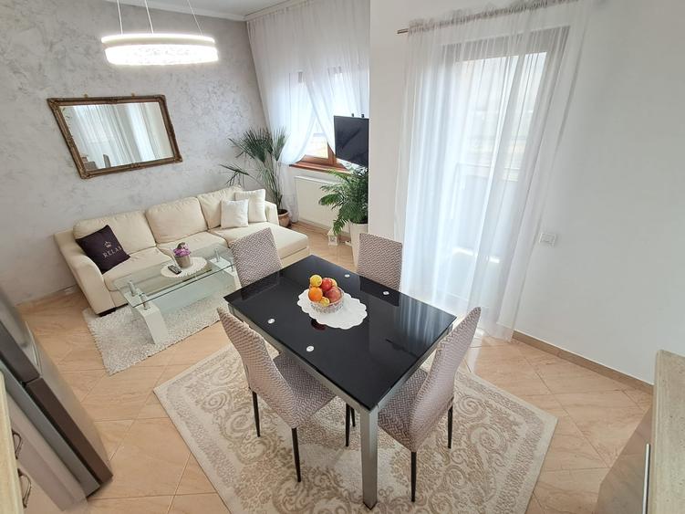 Apartament 3 camere finisaje moderne, parcare privata Apahida