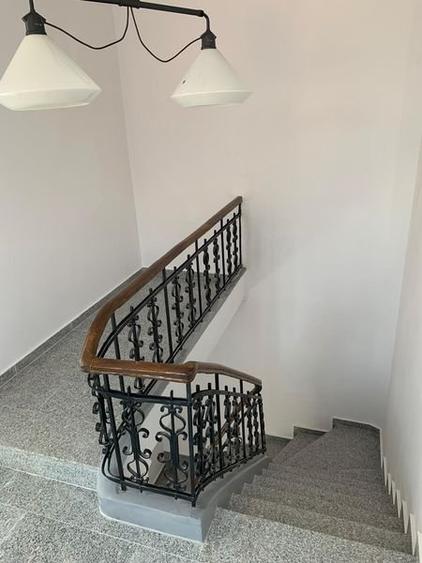 Casă cu 7 camere în Ștefan cel Mare