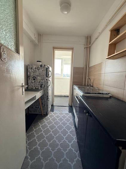 Centru Civic Hala Centrala , apartament 2 camere decomandat , etaj intermediar