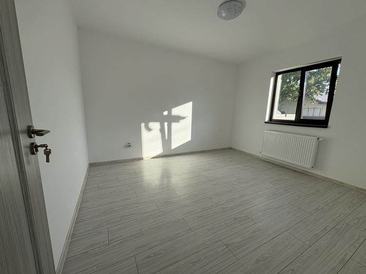 Horpaz!145000euro! Casa 3 camere,beci,bucatarie separata!