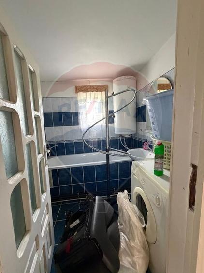 Casa si spatiu comercial (P+1 ) de vanzare
