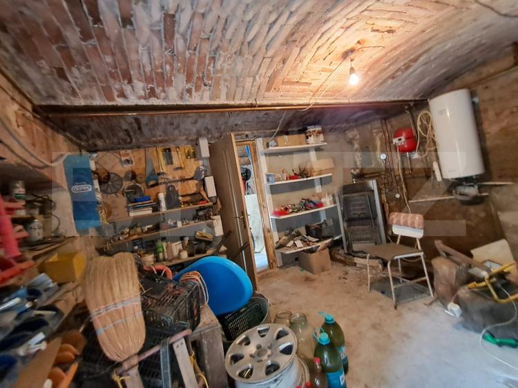 Casa Individuala Etaj si Demisol, zona Reghin