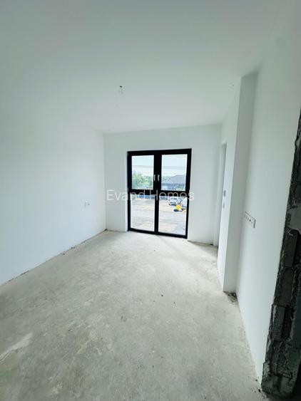 Duplex despartit prin camera tehnica- 4 camere si 3 bai - Urseni - 18