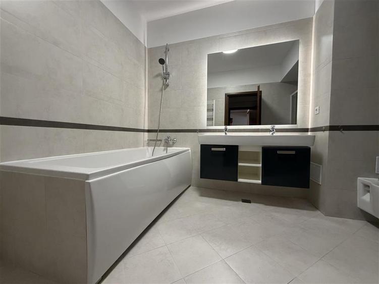 FOR RENT 4 ROOMS 200 SQM 3 PARKING