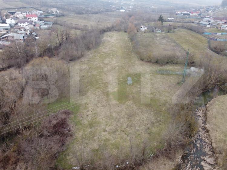 Teren de vanzare, 3470 mp, zona Ocnița