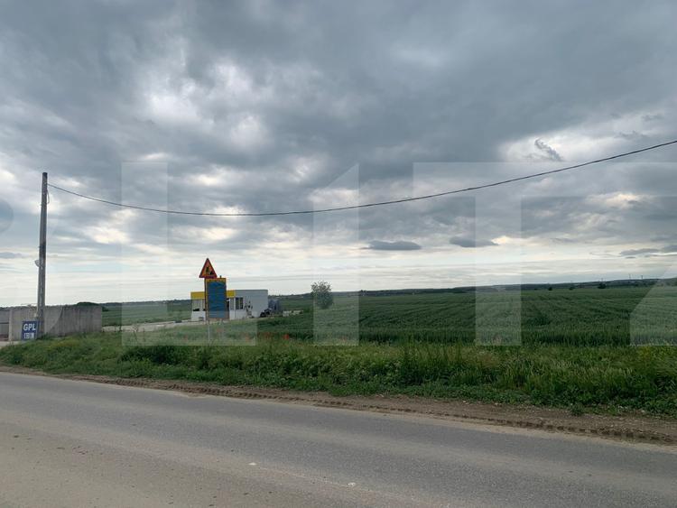 Teren extravilan 6.366 mp, acces facil, potențial investițional ridicat