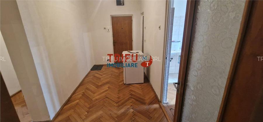 Apartament 3 camere, 2 bai, garaj, boxa zona Cetate - 3