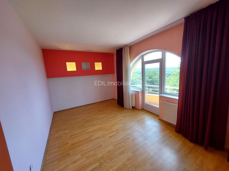 Vilă premium de închiriat, Făget, 400 mp și 2.412 mp teren