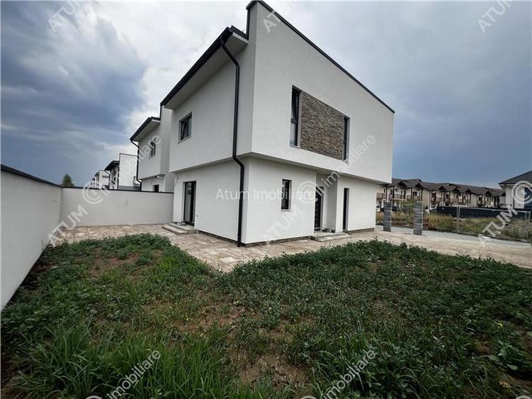 Casa intabulata de 4 camere cu 2 bai si teren de 200 mp in Selimbar - 3
