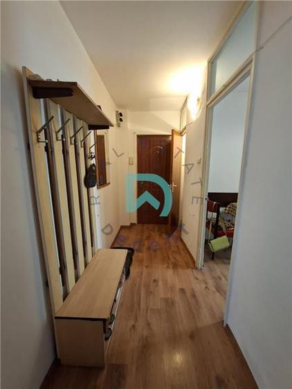 Apartament Bd. Grivitei, decomandat, 2 balcoane, vedere pe doua laturi