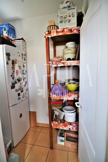 Casa 5 camere de vanzare in Floresti