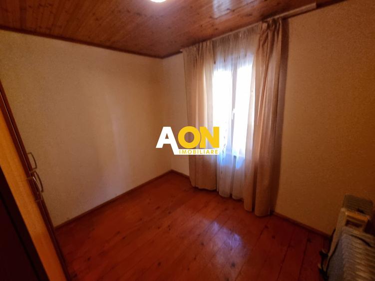 De vanzare casa P+M in stil rustic, 312 mp teren, Barabant