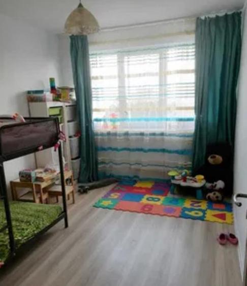 Vanzare Apartament 2 Camere Semidecomandat Aparatorii Patriei-Aliorului