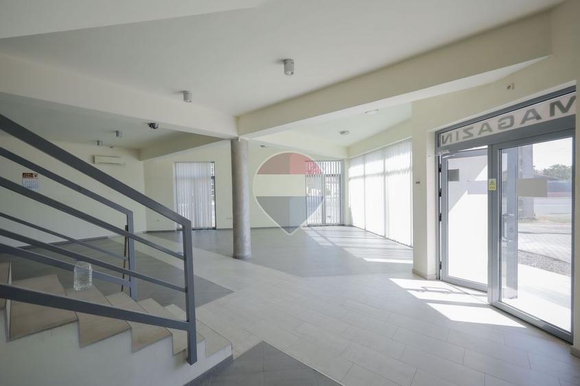 De închiriat – Spațiu comercial cu depozit, 456 mp, zona Episcopia