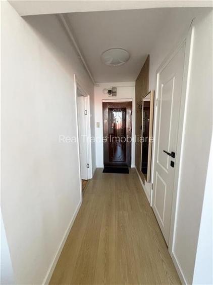 Apartament 2 camere decomandat renovat, etaj intermediar Vlahuta- Scriitorilor - 11