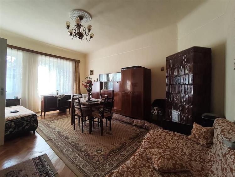 Casa 2 camere, zona centrala, strada Nicolae Jiga