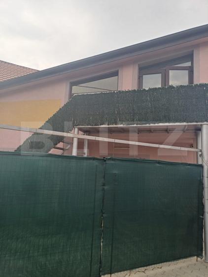 Casa de vanzare, 550 mp, teren 700 mp, zona Burdujeni