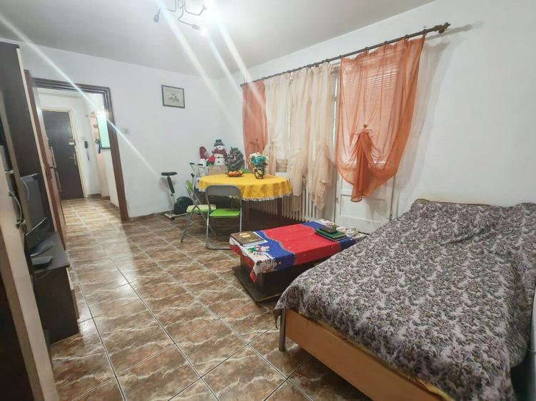 VANZARE 3 CAMERE - STR. COVASNA - PARCARE - C-TIN BRANCOVEANU