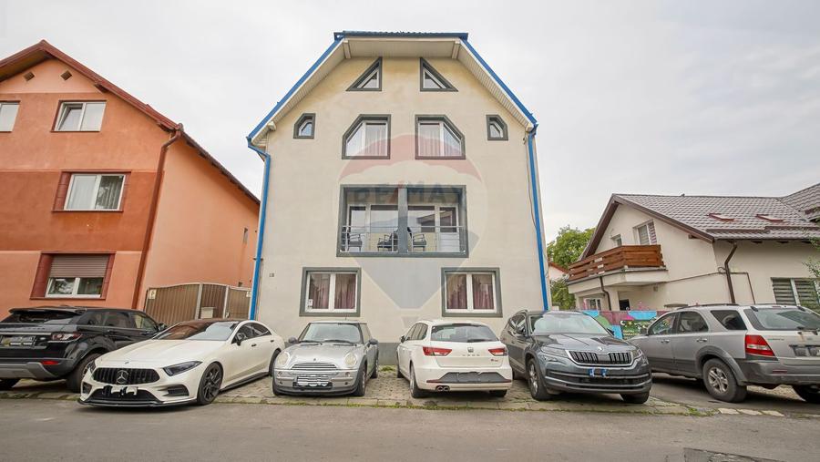 Hotel/ Pensiune in Brasov cu 14 camere-ideal pentru investitie