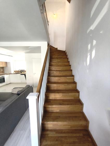 Cosmopolis-Vila Exclusivista-2 locuri de parcare-disponibila 10.10-1200 EUR