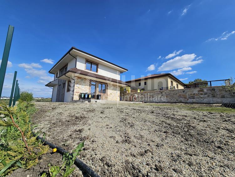 Casa individuala 4 camere | 135mp | Teren 450mp | Dezmir