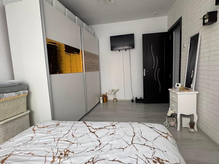 Apartament cu 3 camere, 60 mp utili, complet mobilat și utilat – Judetean