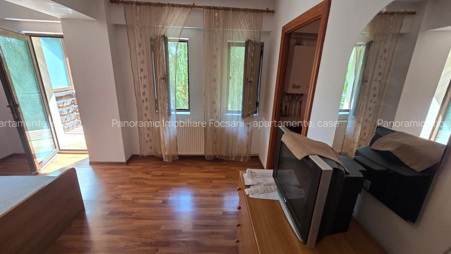 Garsoniera de vanzare , etajul 1, Focsani