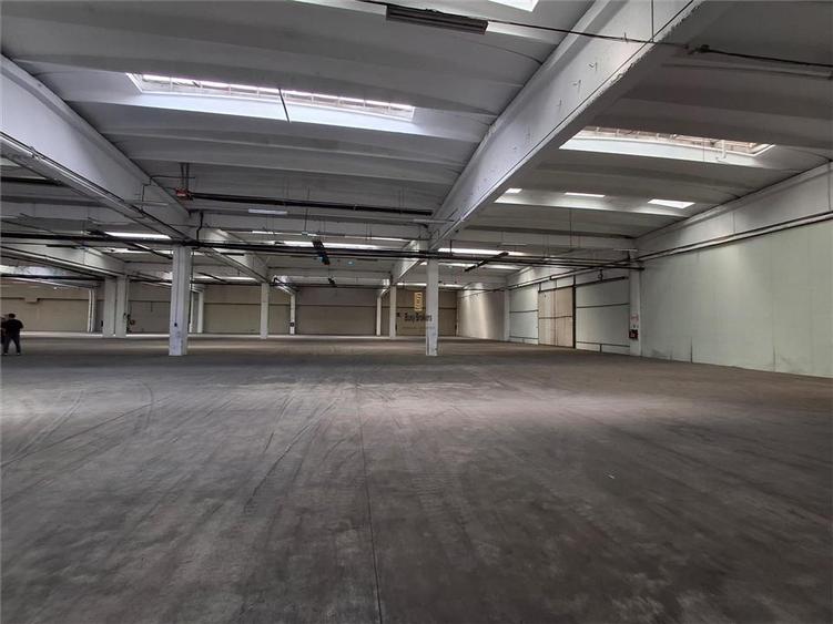 Spatiu Industrial - 1500 mp - Productie - Depozitare - Distributie