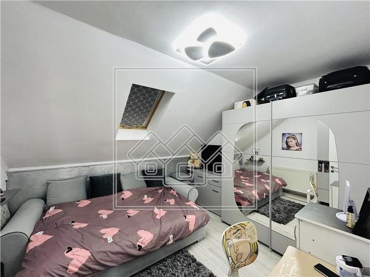 Ap cu 3 camere, 2 balcoane, pod pe toata suprafata - Selimbar