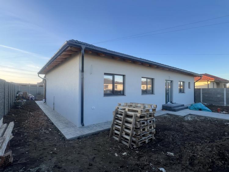 Sag - Casa individuala cu 3 dormitoare in zona Manastirii