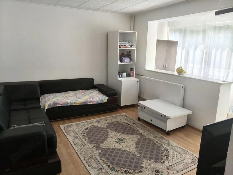 De vanzare apartament 3 camere