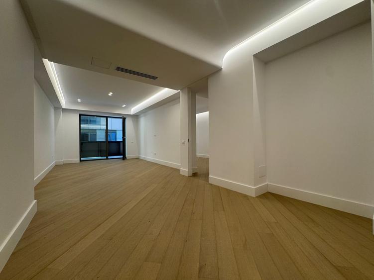 3 CAMERE || CORTINA 126 || EROUIANCU NICOLAE