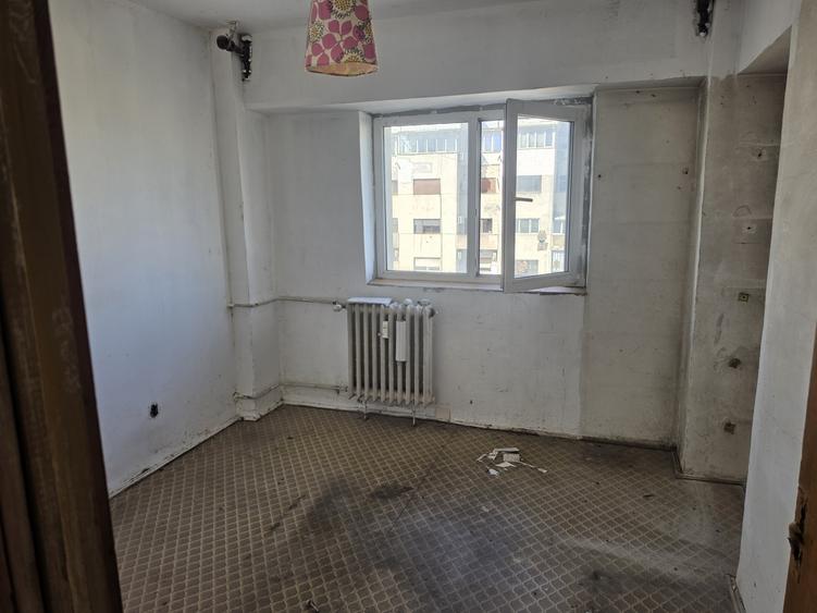 Mosilor/Carol apartament 2 camere decomandat de vanzare, constructie 1982