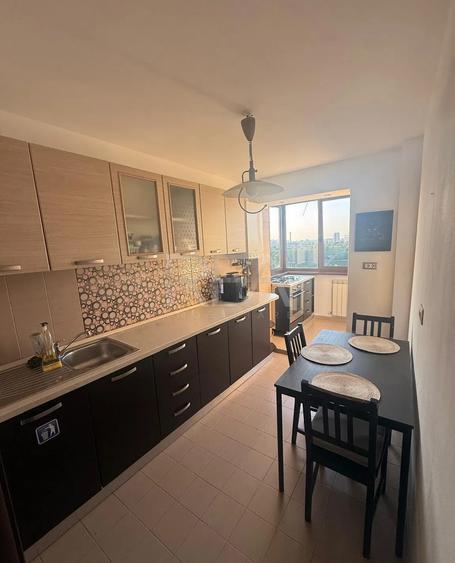 Apartament 3 Camere vedere spre parc Iore , aproape de metrou