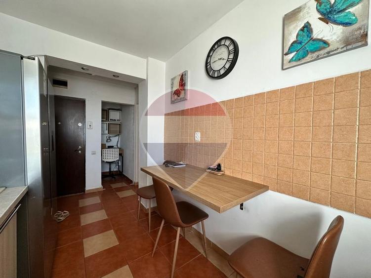 Inchiriere apartament cu 2 camere/ loc de parcare