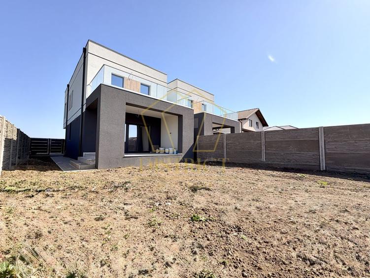 Duplex cu 3 camere, despărțit prin camera tehnica | Mosnita Noua | Barista