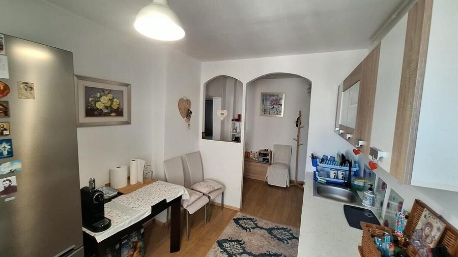 Iancului - Maior Coravu, apartament 1989, decomandat- 3 camere