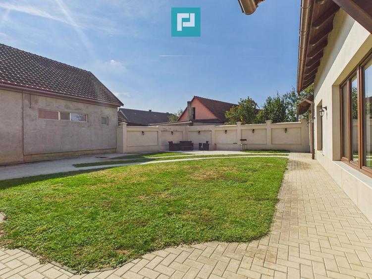 Casă modernă cu 2 corpuri, 5 camere în Pecica