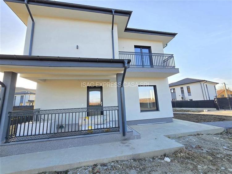 Casa single, finalizata, intabulata, gata de mutat - 2