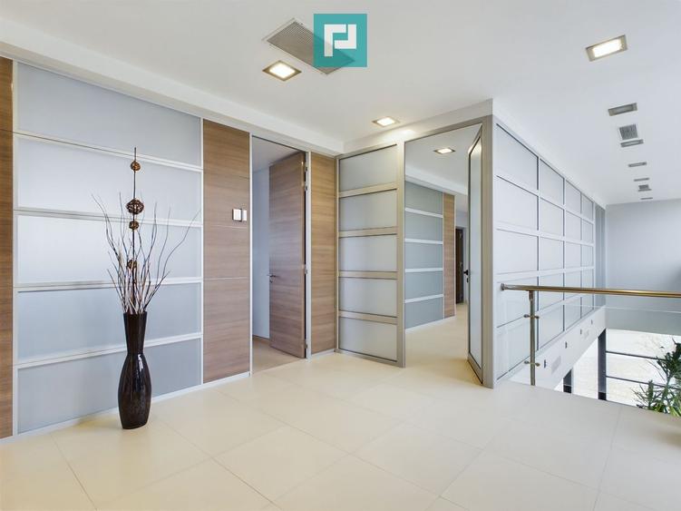 Spațiu comercial modern cu parcare proprie